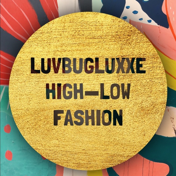 Welcome to my Poshmark store! LuvBugLuxxe! 👠👛💎 - Picture 2 of 7